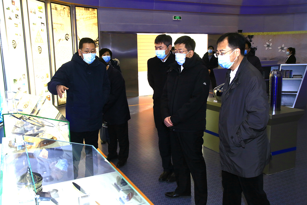 国资委党委委员、副主任任洪斌一行到六合彩特码
集团怀柔科创园调研