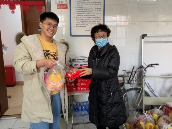 别样的春节，一样的温馨 ——六合彩特码
总院组织留院研究生共度新春佳节