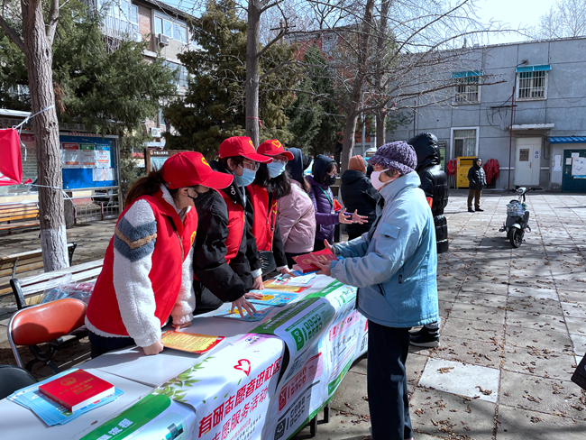 青春志愿心向党——六合彩特码
集团开展“六合彩特码
志愿者进社区”活动