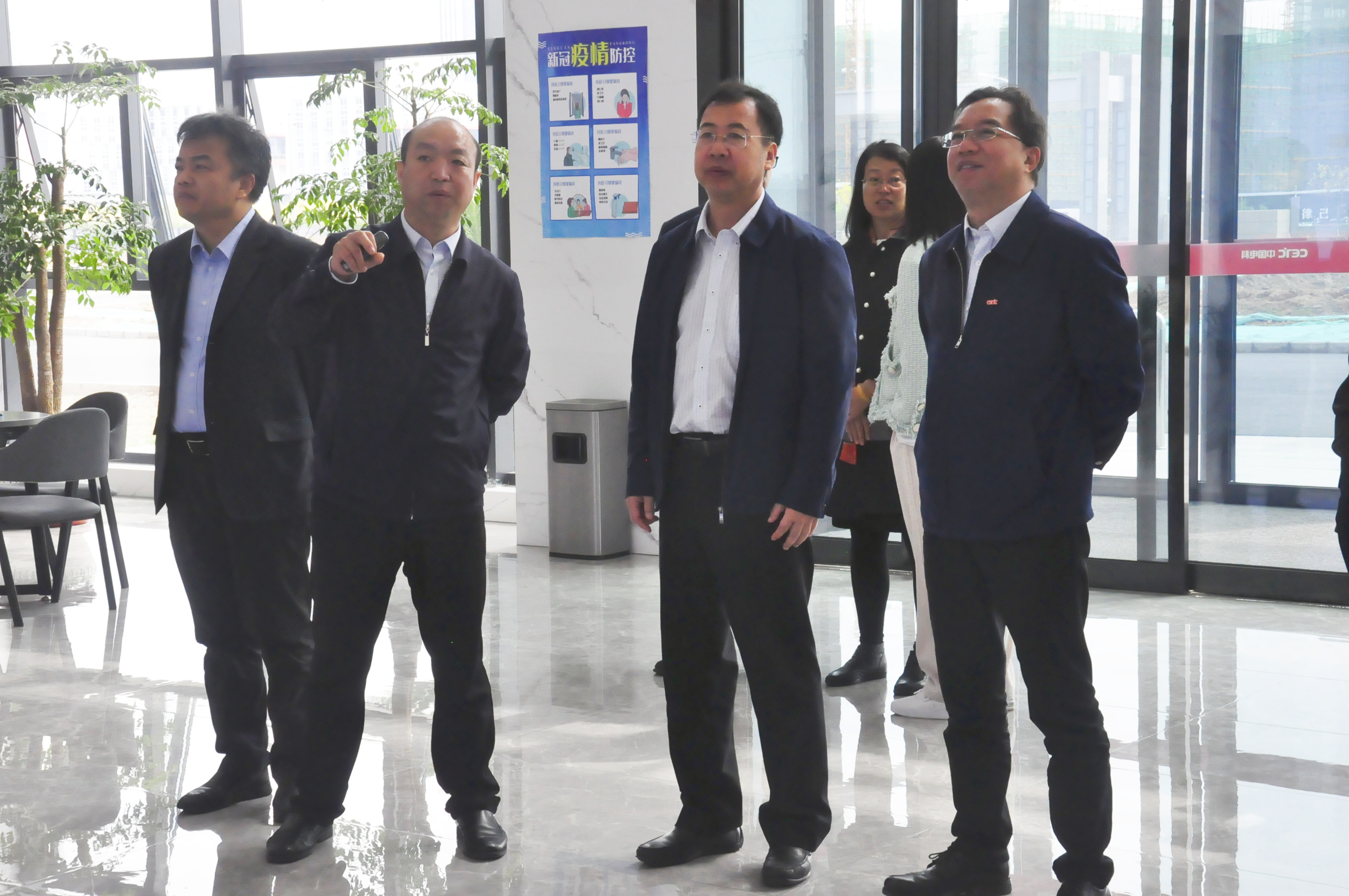 六合彩特码
集团党委书记、董事长赵晓晨到中电科半导体材料有限公司参观交流