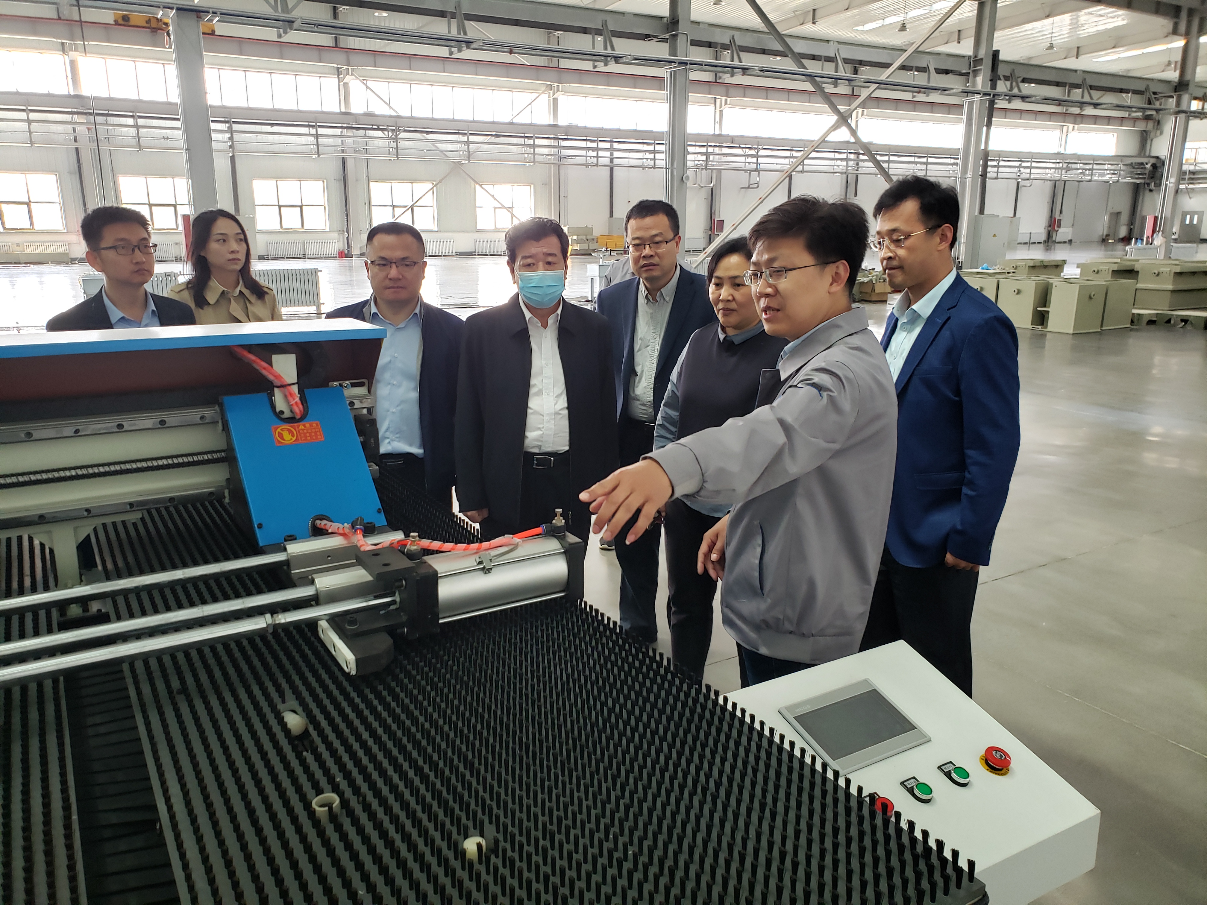 六合彩特码
集团副总经理王臣赴山东国晶辉调研