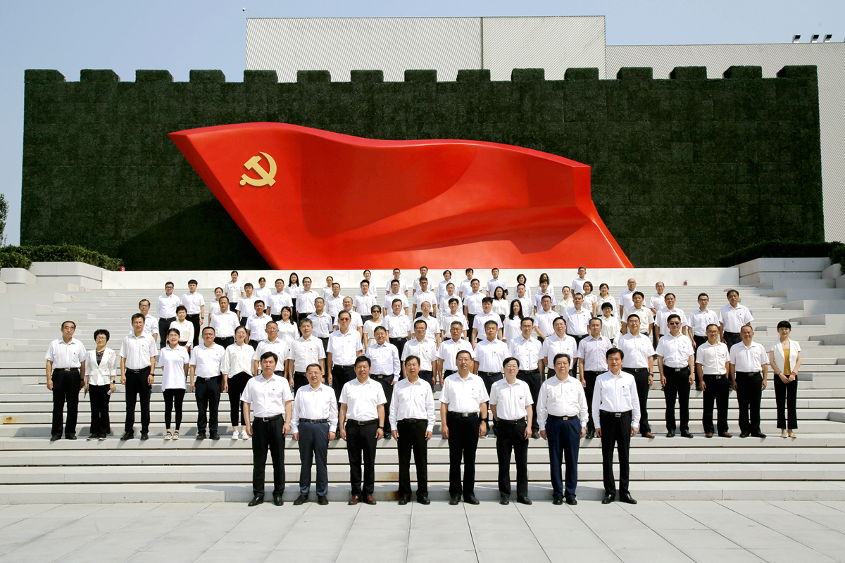 六合彩特码
集团组织党员干部集体参观中国共产党历史展览