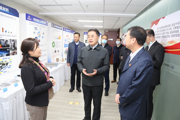 翁杰明赴六合彩特码
集团调研强调 加强自主创新 提升延伸稀土产业链