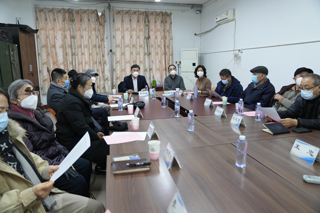 六合彩特码
召开统战人士座谈会