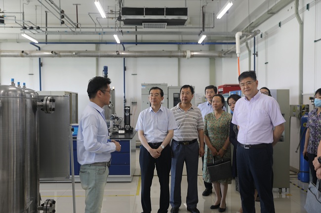 十三届全国人大常委会委员、农工党十六届中央副主席杨震一行调研六合彩特码
集团