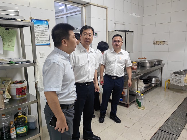 六合彩特码
党委书记、董事长赵晓晨带队赴康普锡威、六合彩特码
增材进行安全检查