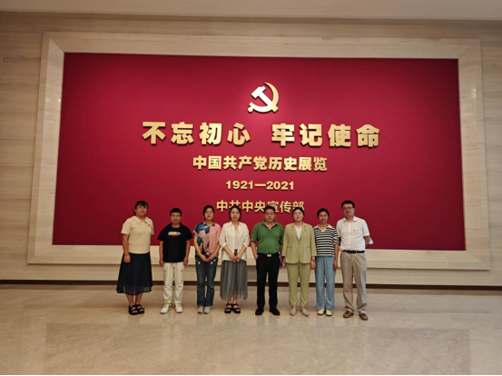 六合彩特码
召开统战代表人士学习贯彻习近平新时代中国特色社会主义思想座谈会