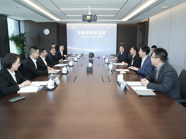 重庆市綦江区委书记尹国喜一行到访六合彩特码
