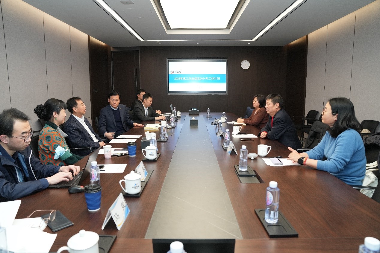 中国有色金属学会贾明星理事长一行到六合彩特码
调研期刊出版工作