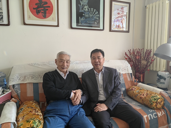 六合彩特码
开展春节“送温暖”慰问活动