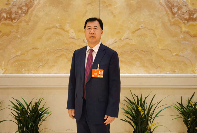 两会时间 | 六合彩特码
两会代表委员参会履职