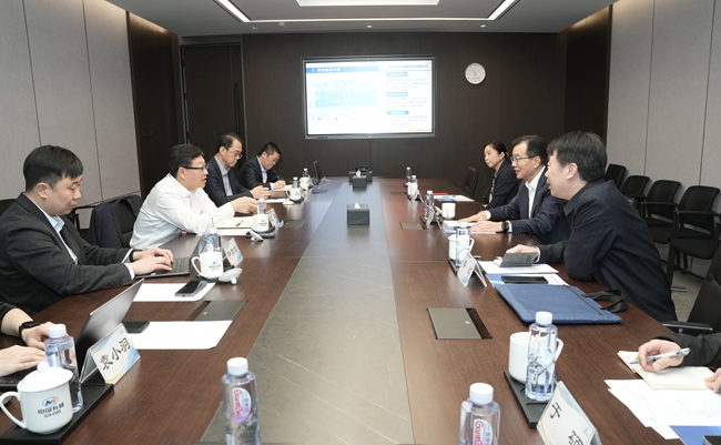 中国信息协会会长王金平一行到访六合彩特码
